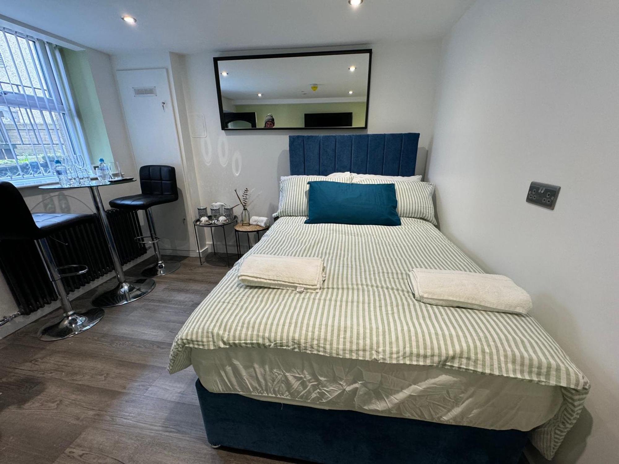 Southgate Luxury Apartments Elland Luaran gambar