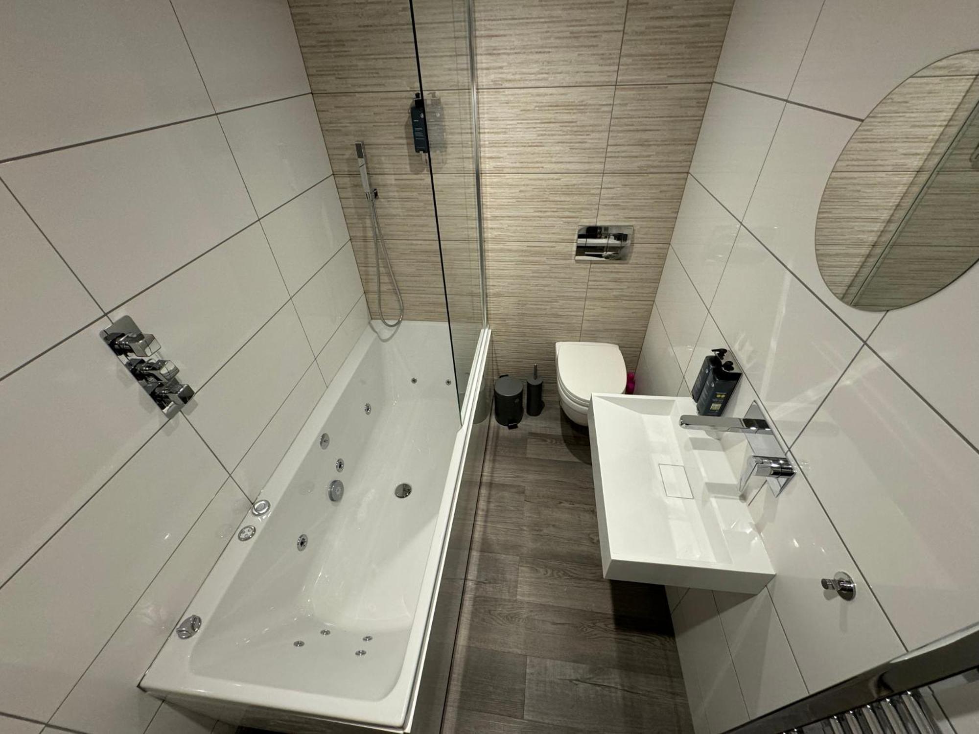 Southgate Luxury Apartments Elland Luaran gambar