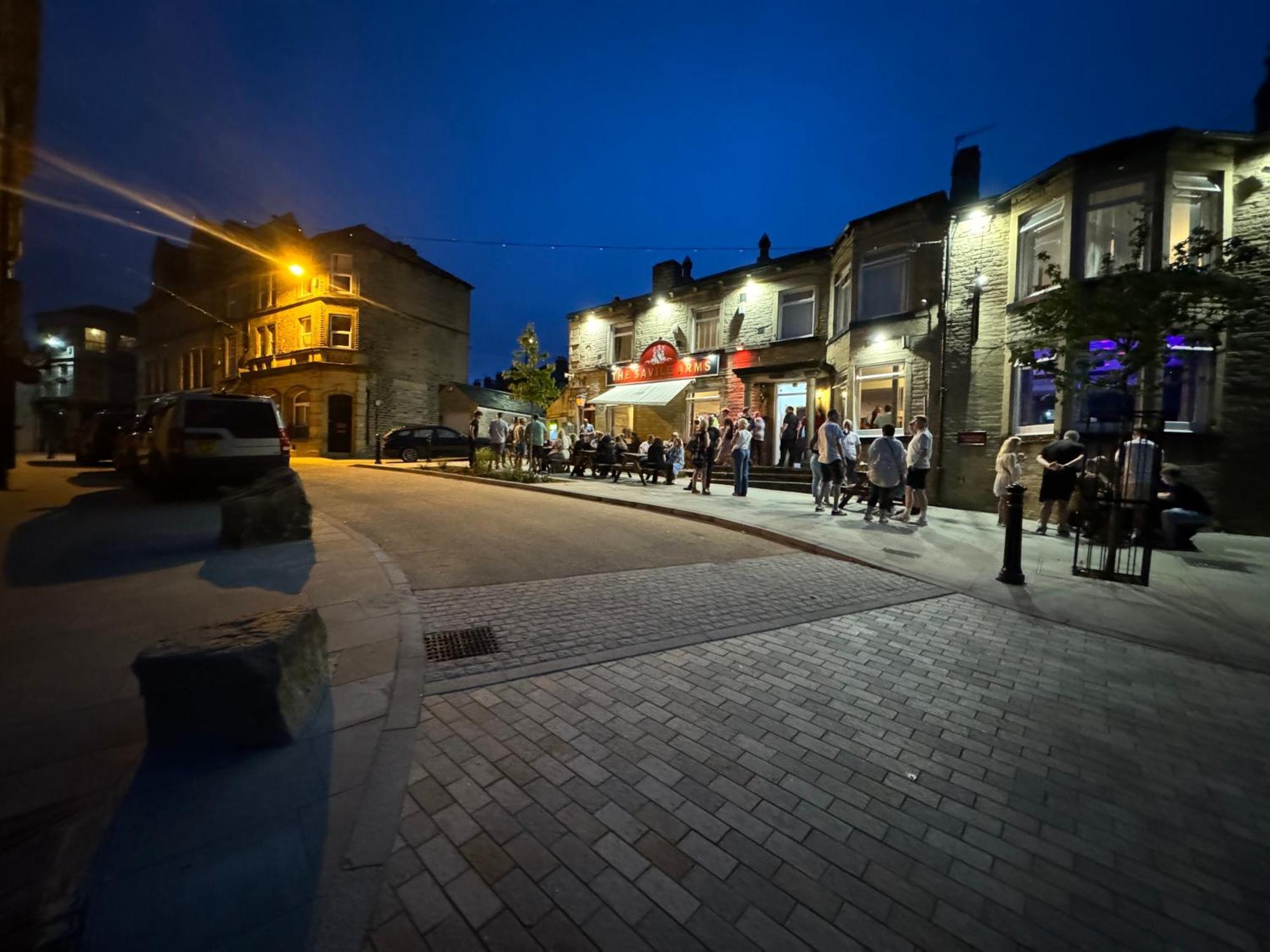 Southgate Luxury Apartments Elland Luaran gambar