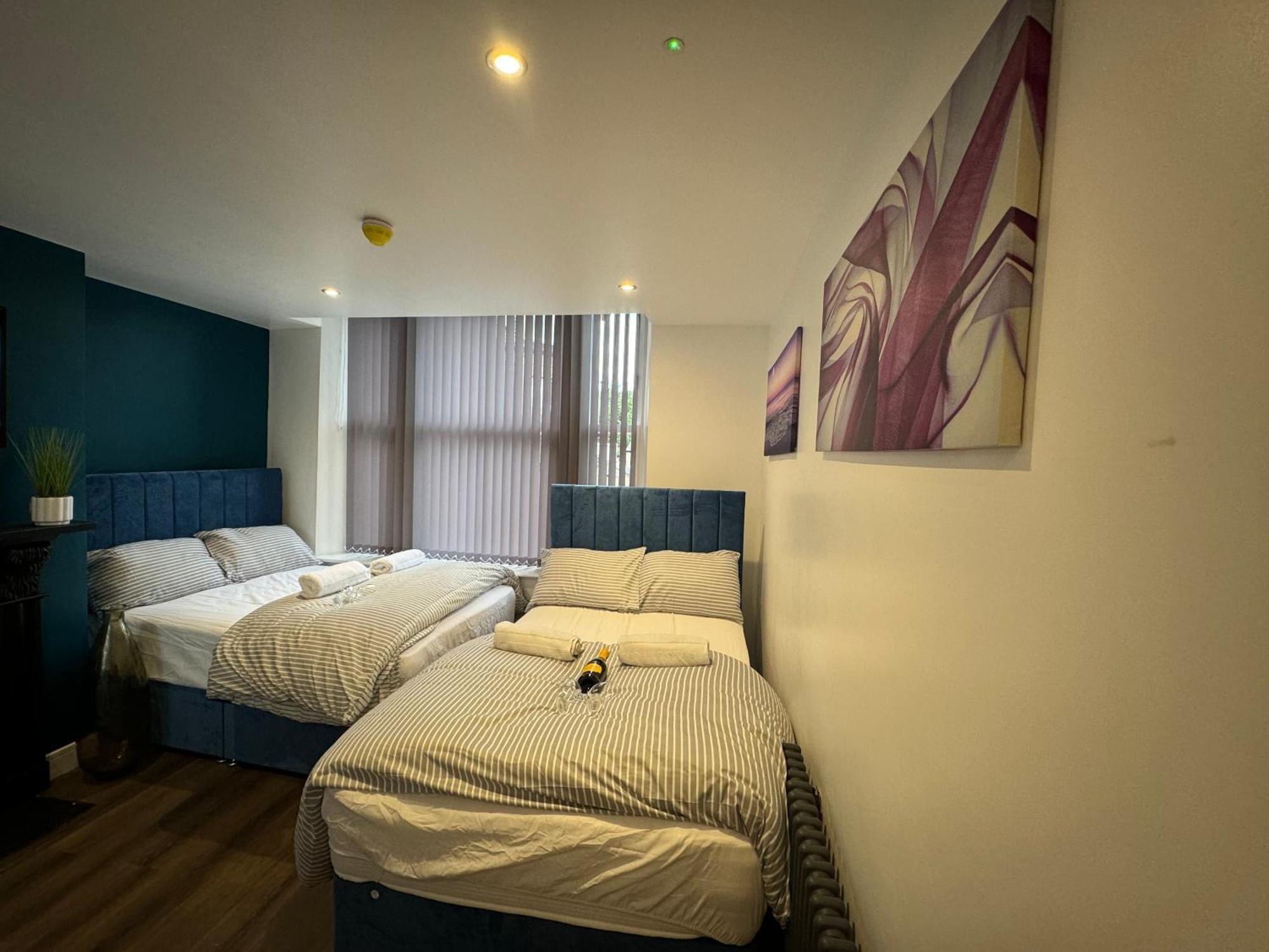 Southgate Luxury Apartments Elland Luaran gambar