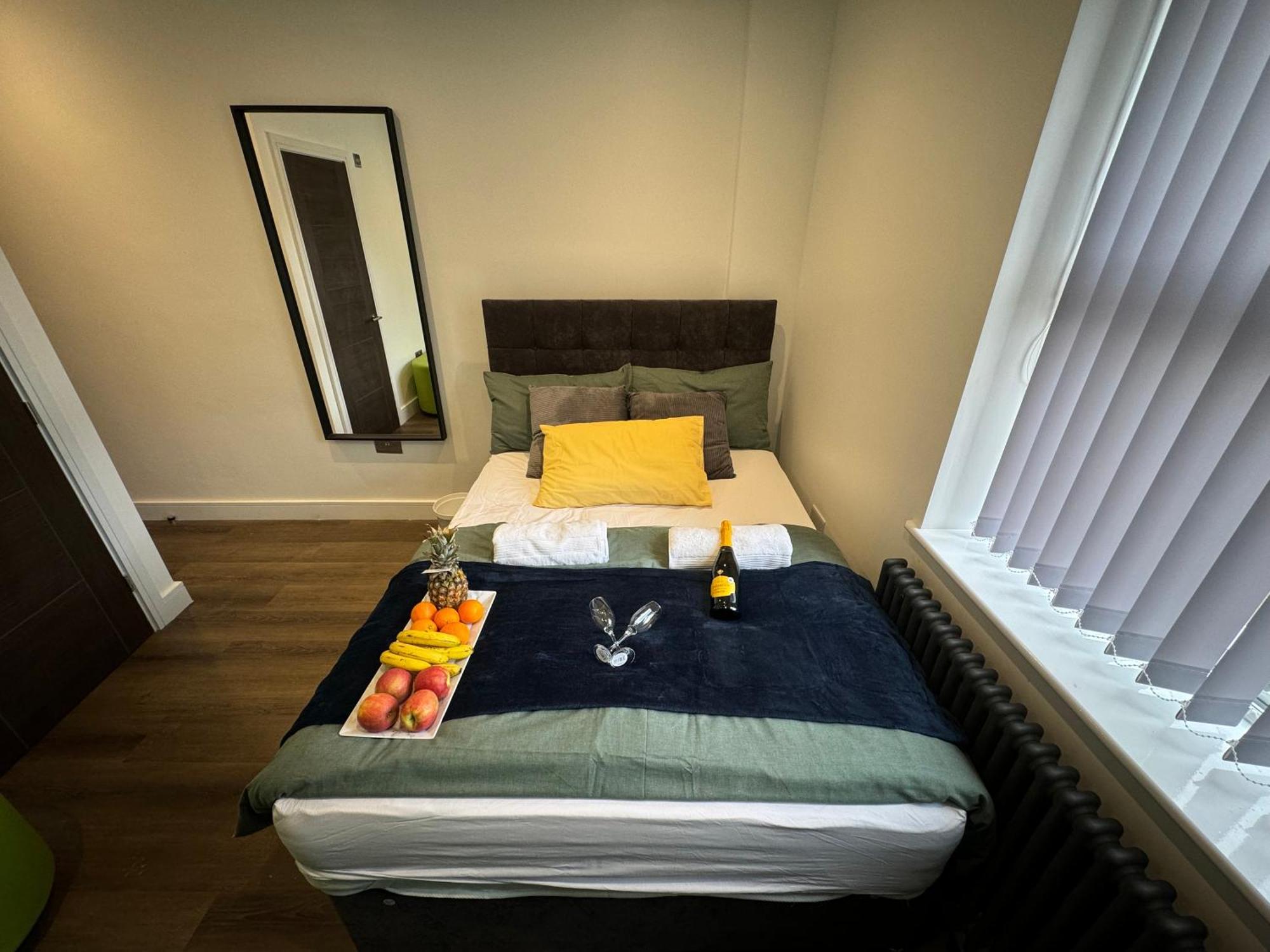 Southgate Luxury Apartments Elland Luaran gambar