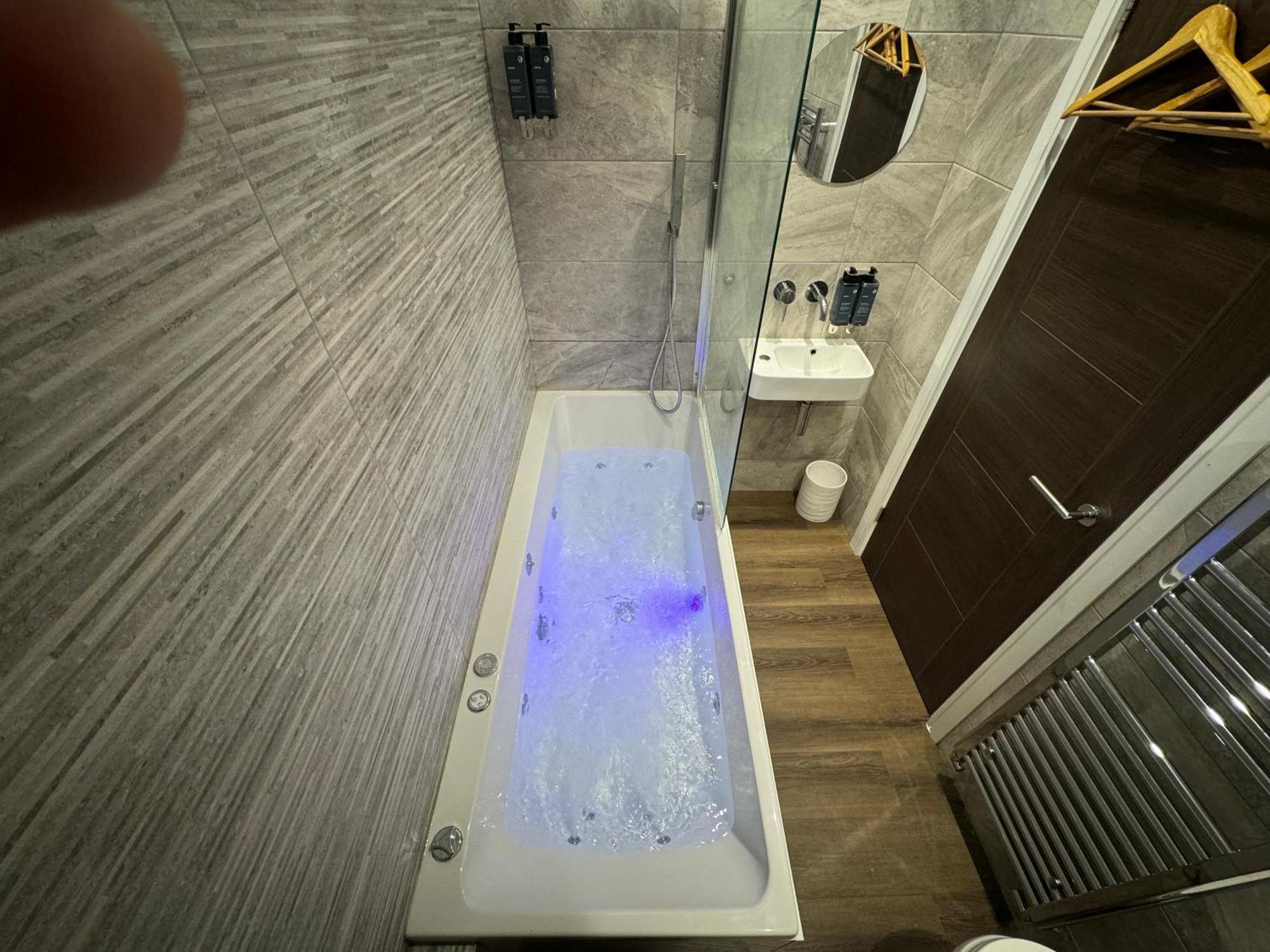 Southgate Luxury Apartments Elland Bilik gambar