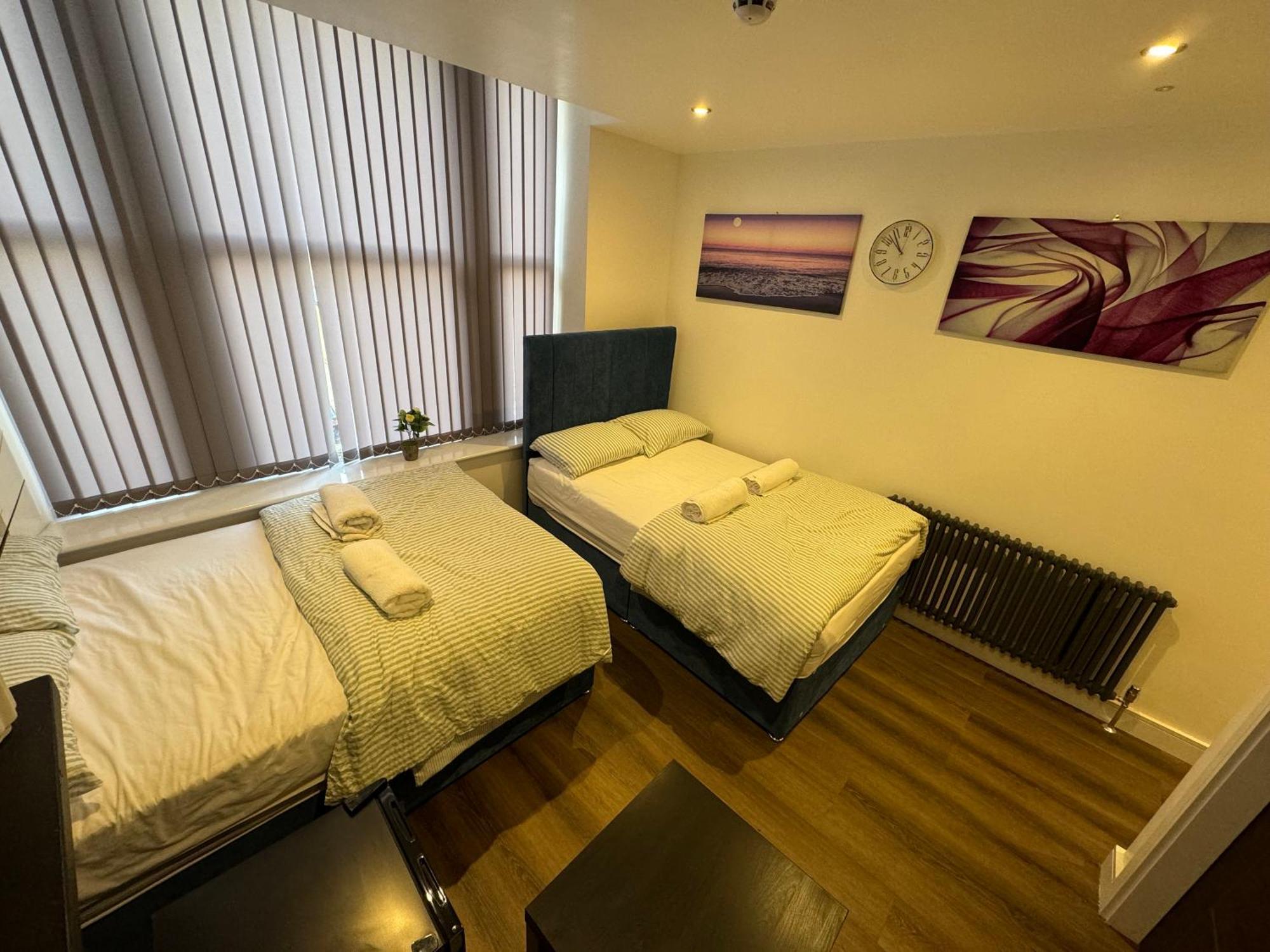 Southgate Luxury Apartments Elland Luaran gambar